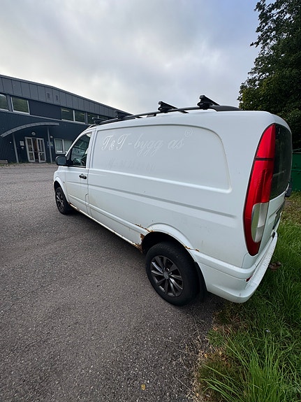 Mercedes-Benz Viano 5 of 13