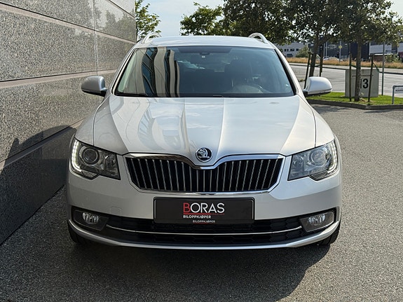 Skoda Superb 8 of 22