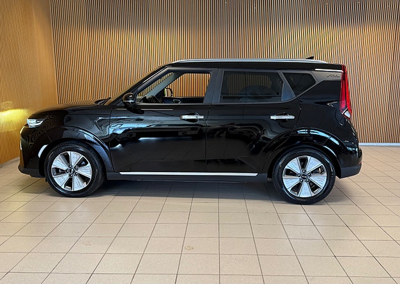 Kia e-Soul 8 of 21