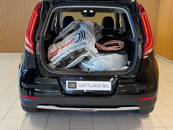 Kia e-Soul 10 of 21