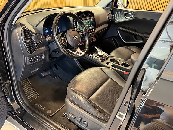 Kia e-Soul 11 of 21