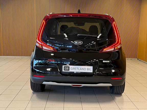 Kia e-Soul 5 of 21