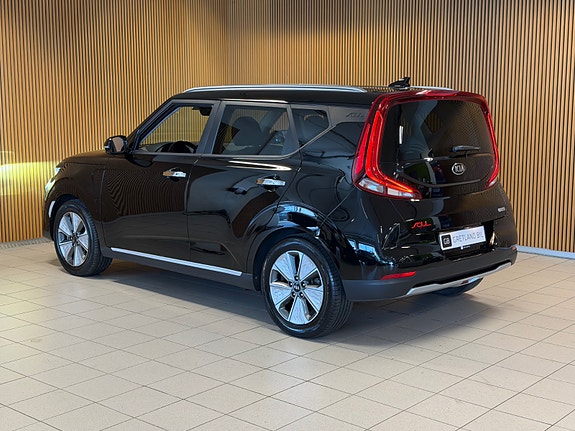 Kia e-Soul 7 of 21