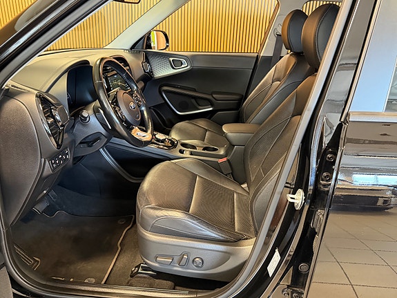 Kia e-Soul 12 of 21