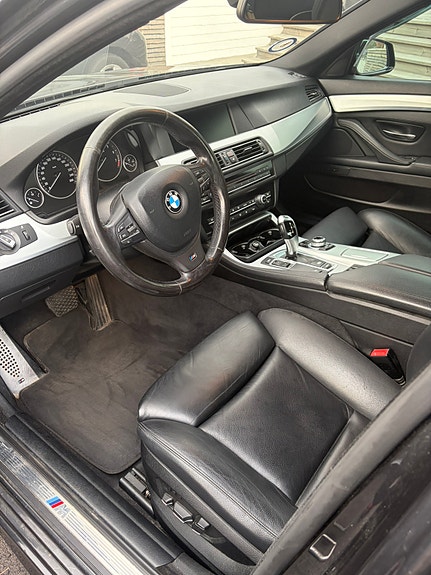 BMW 528i 14 of 24