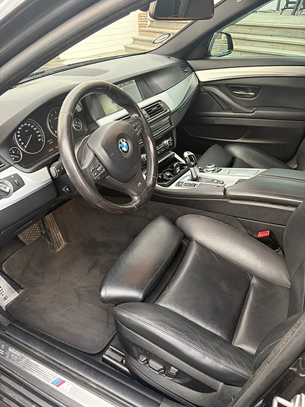 BMW 528i 10 of 24