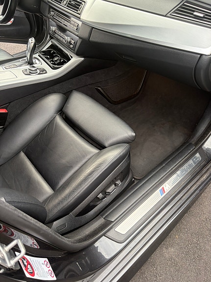 BMW 528i 16 of 24