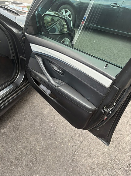 BMW 528i 15 of 24
