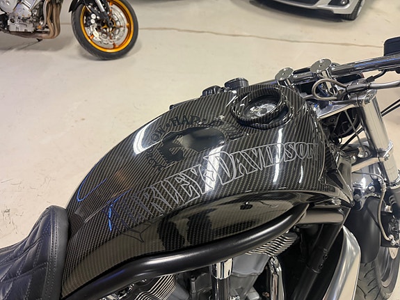Harley-Davidson VRSCA V-ROD KARBON LOOK//NY SERVICE//NYE DEKK//LAV KM 8 of 12