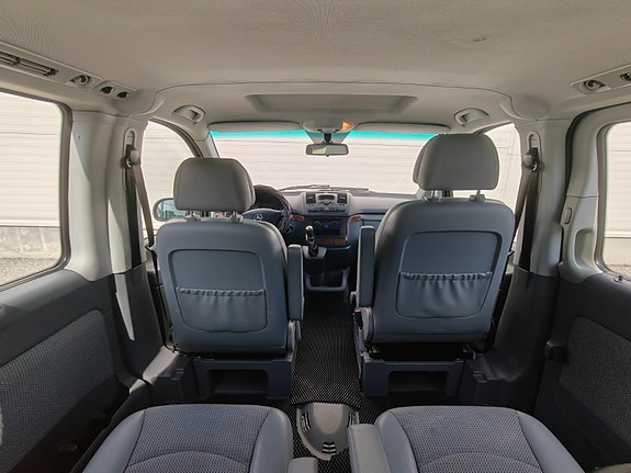 Mercedes-Benz Viano 9 of 30