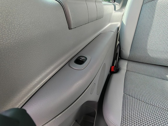 Mercedes-Benz Viano 23 of 30