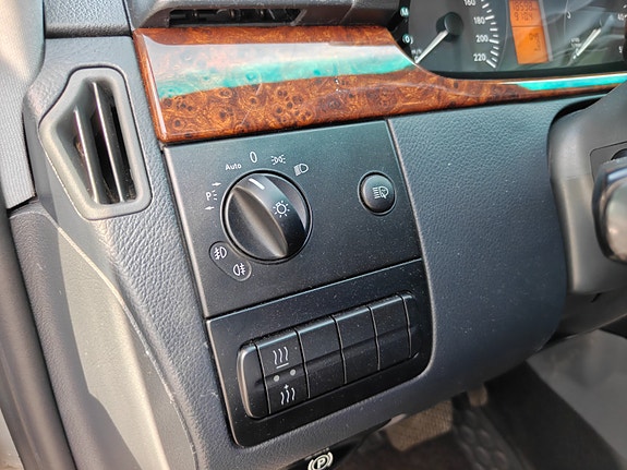 Mercedes-Benz Viano 11 of 30