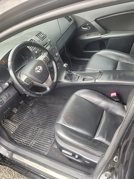 Toyota Avensis 3 of 4
