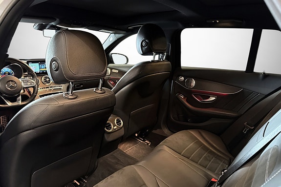 Mercedes-Benz C200 16 of 30