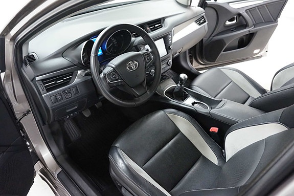 Toyota Avensis 12 of 30