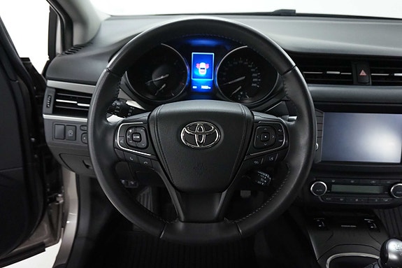 Toyota Avensis 11 of 30