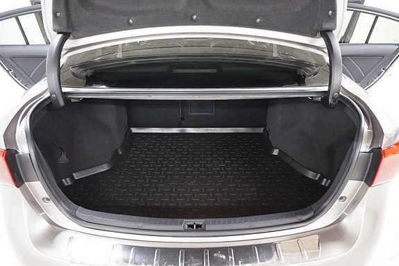 Toyota Avensis 9 of 30