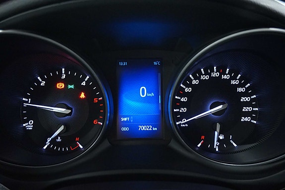 Toyota Avensis 26 of 30