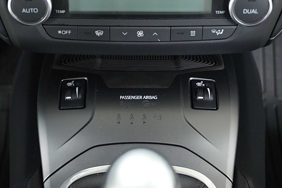 Toyota Avensis 21 of 30