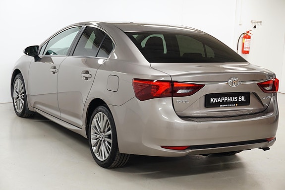 Toyota Avensis 3 of 30