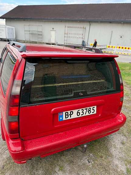 Volvo V70 9 of 30