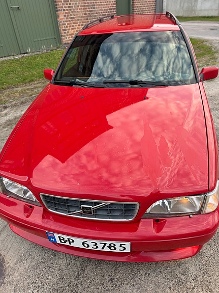 Volvo V70 5 of 30