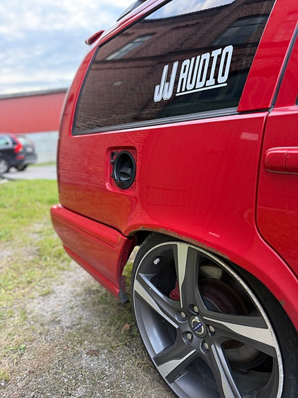 Volvo V70 16 of 30