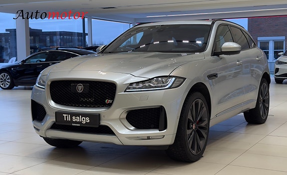 Jaguar F-PACE 2 of 30