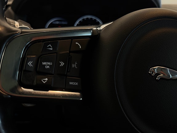 Jaguar F-PACE 26 of 30