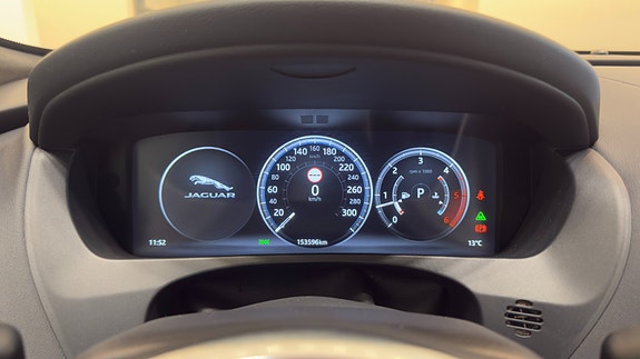 Jaguar F-PACE 29 of 30
