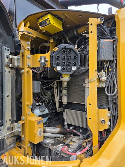 Cat 315 21 of 30