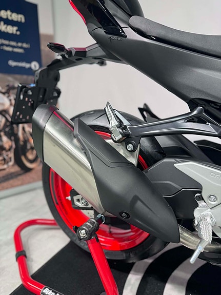 CFMOTO 450SR 2026 A2 - Få med varmeholker og tankveske for kun 2 000kr, kom og se den på AGM Oslo på Alna 8 of 20