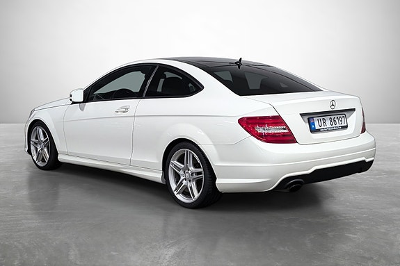 Mercedes-Benz C180 9 of 24