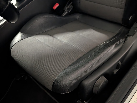Mercedes-Benz C180 11 of 24