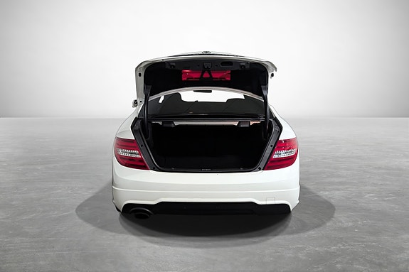 Mercedes-Benz C180 8 of 24