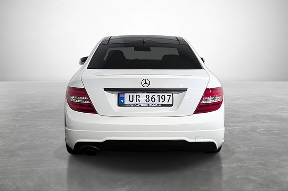 Mercedes-Benz C180 7 of 24