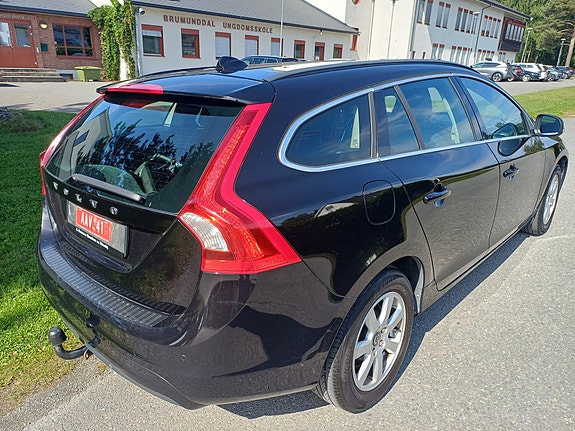 Volvo V60 11 of 16