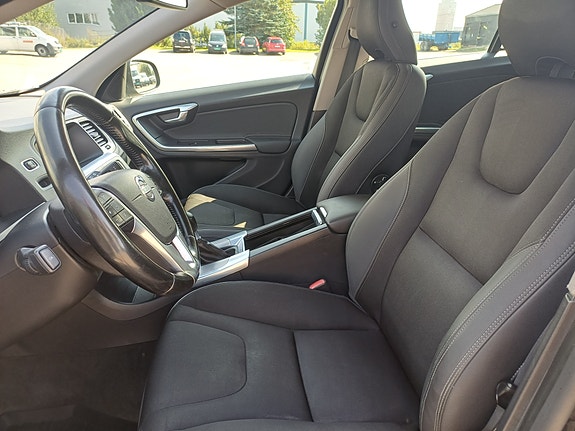 Volvo V60 6 of 16