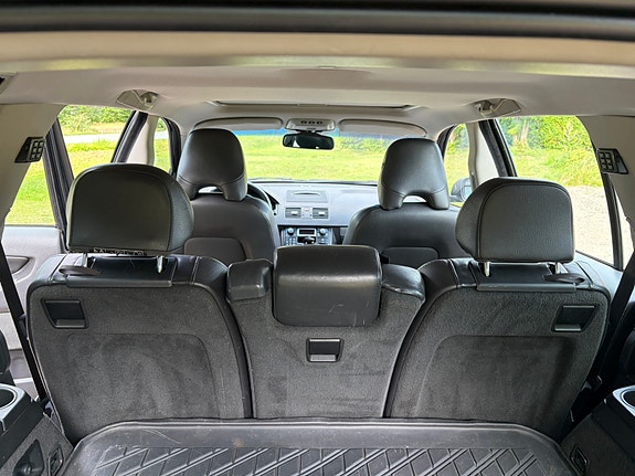 Volvo XC90 14 of 30