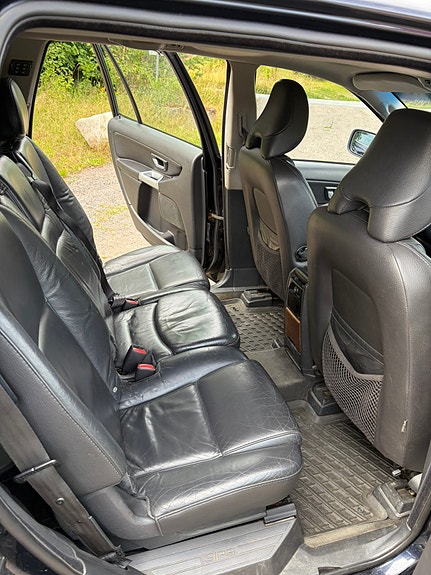 Volvo XC90 9 of 30