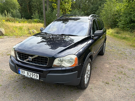 Volvo XC90 27 of 30