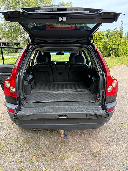 Volvo XC90 13 of 30