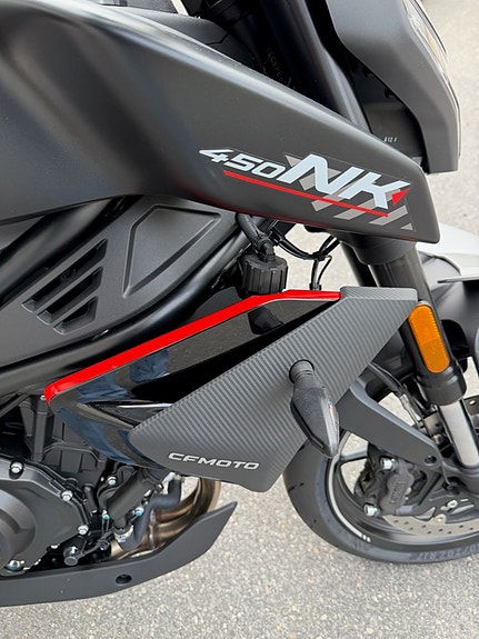 CFMOTO CFMOTO 450NK 2026 A2 - Få med varmeholker og tankveske for kun 2 000kr, kom og se den på AGM Oslo på Alna 3 of 17