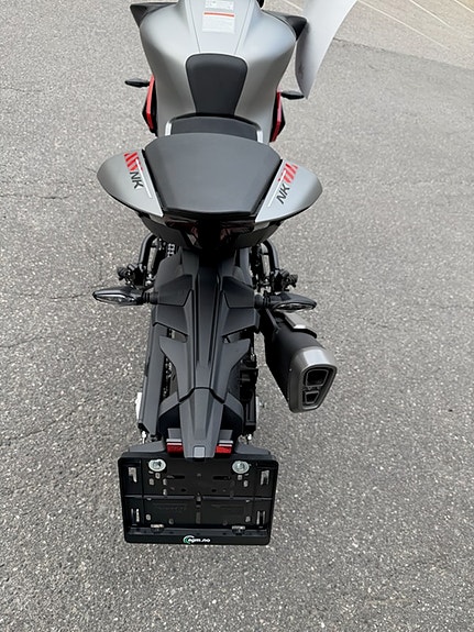 CFMOTO CFMOTO 450NK 2026 A2 - Få med varmeholker og tankveske for kun 2 000kr, kom og se den på AGM Oslo på Alna 5 of 17
