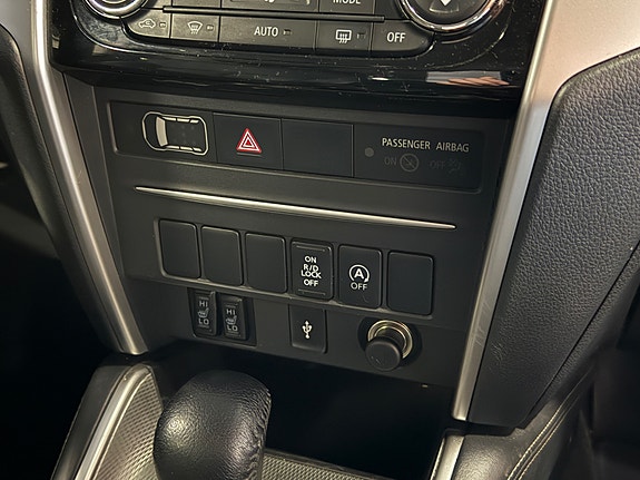 Mitsubishi L200 7 of 13