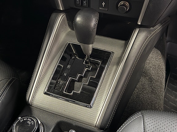 Mitsubishi L200 8 of 13