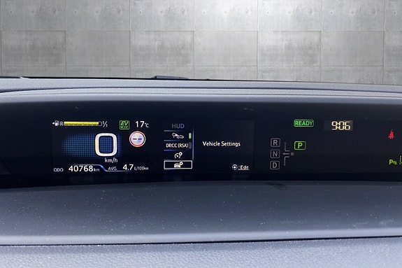 Toyota Prius Plug-in Hybrid 13 of 20