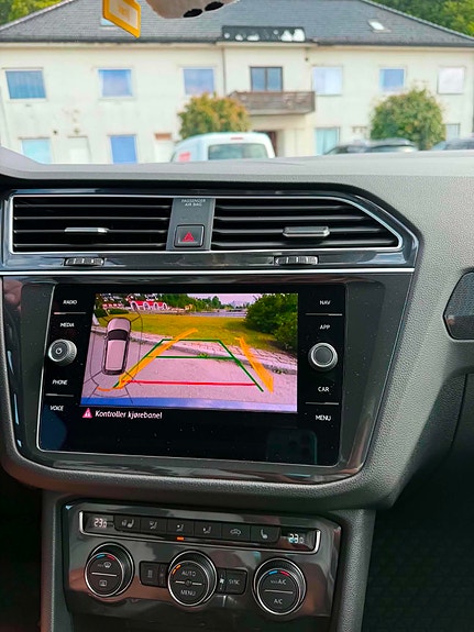 Volkswagen Tiguan 12 of 26