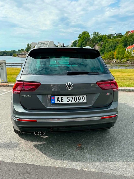 Volkswagen Tiguan 5 of 26