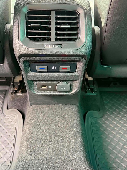 Volkswagen Tiguan 14 of 26